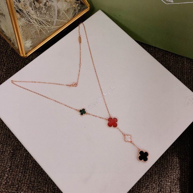 Van Cleef & Arpels necklace 06yxh05